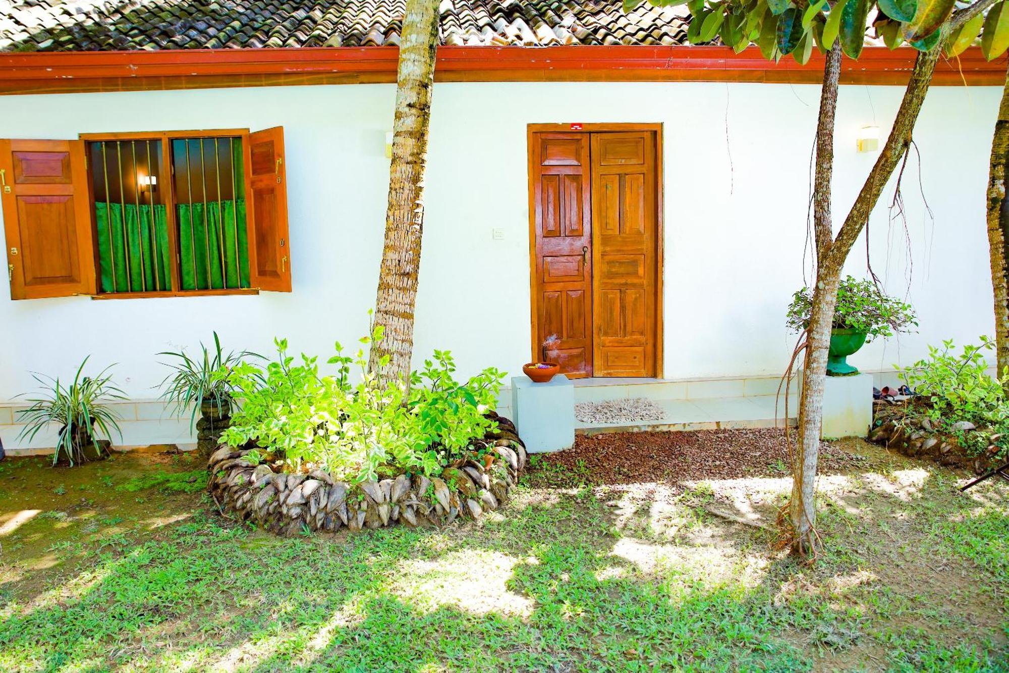 Rockery Villa Ayurveda Bentota Exterior foto