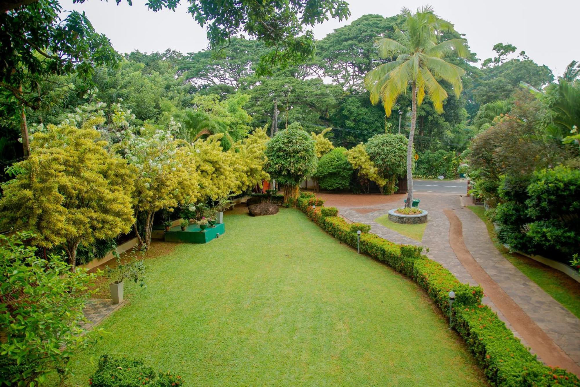 Rockery Villa Ayurveda Bentota Exterior foto